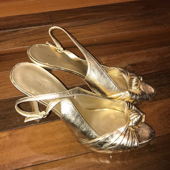 Nine West Size 10 Gold Open Toe Sling Back Heels - Picture 3 of 6